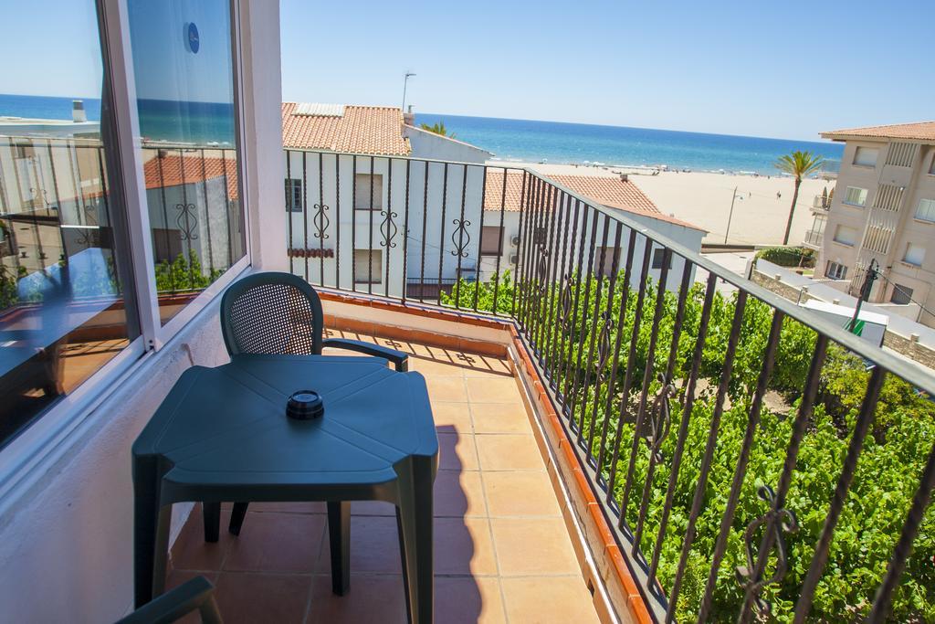 Hotel Comarruga Platja Zewnętrze zdjęcie